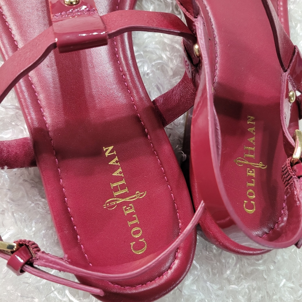 Sandals - Picture 3 of 8